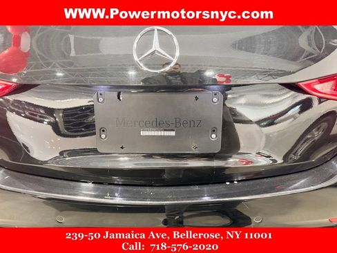 Used 2022 Mercedes-Benz C 300 4MATIC Sedan w/ Pinnacle Trim Package image 11