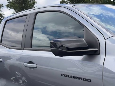 Used 2024 Chevrolet Colorado Z71 w/ Z71 Convenience Package 2 AWD/4WD image 4