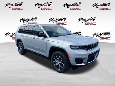 Used 2024 Jeep Grand Cherokee L Limited image 3