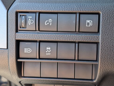 Used 2025 Toyota 4Runner SR5 AWD/4WD image 19