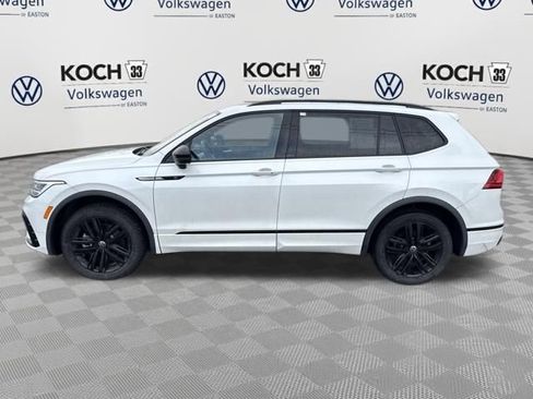 Used 2022 Volkswagen Tiguan SE R-Line image 4