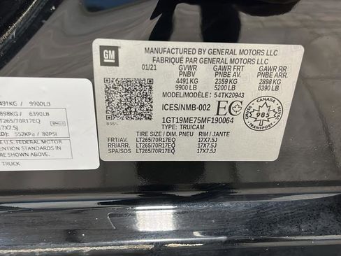 Used 2021 GMC Sierra 2500 SLE w/ X31 Off-Road Package image 28