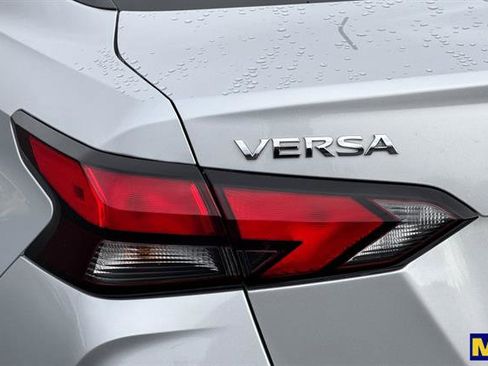 Used 2024 Nissan Versa S w/ S Plus Package image 31