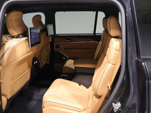 Certified 2023 Jeep Grand Cherokee L Summit AWD/4WD image 19
