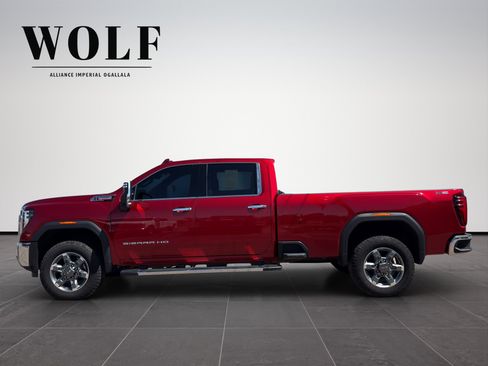 Used 2025 GMC Sierra 2500 SLT w/ SLT Premium Package AWD/4WD image 2