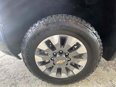 Certified 2024 Chevrolet Silverado 2500 Custom w/ Custom Value Package image 32