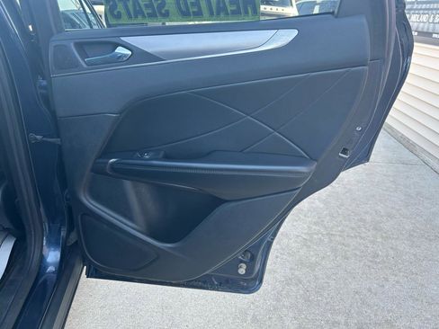 Used 2016 Lincoln MKC Reserve w/ Lincoln MKC Climate Package image 15