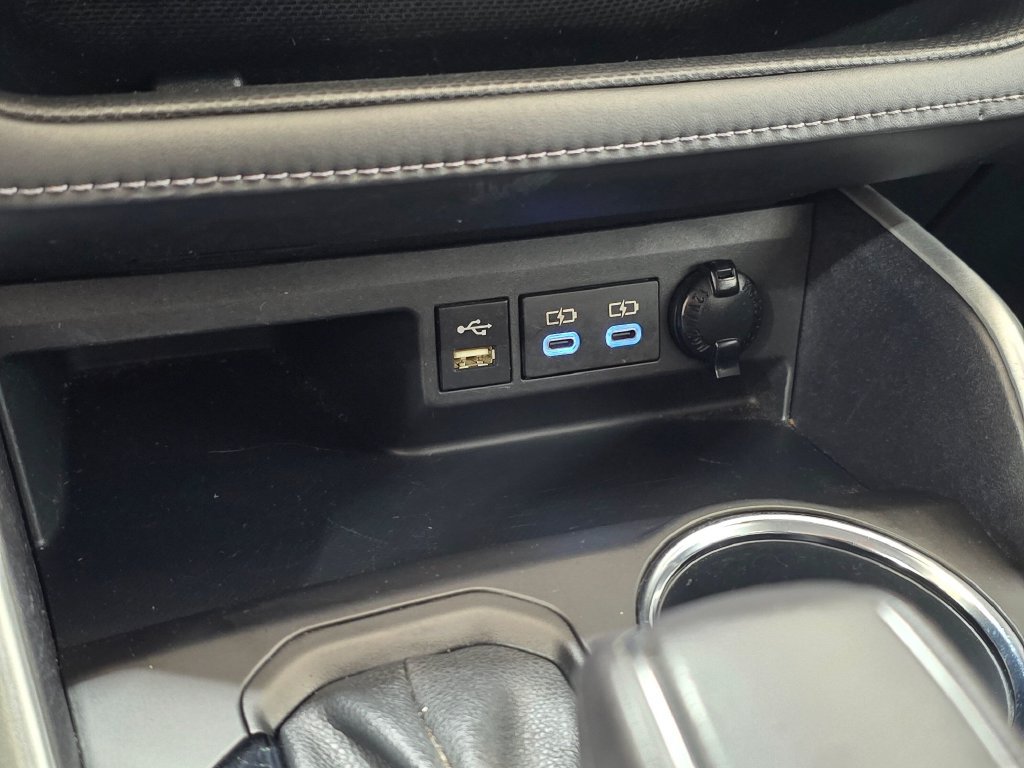 Used 2022 Toyota Highlander LE AWD/4WD image 15