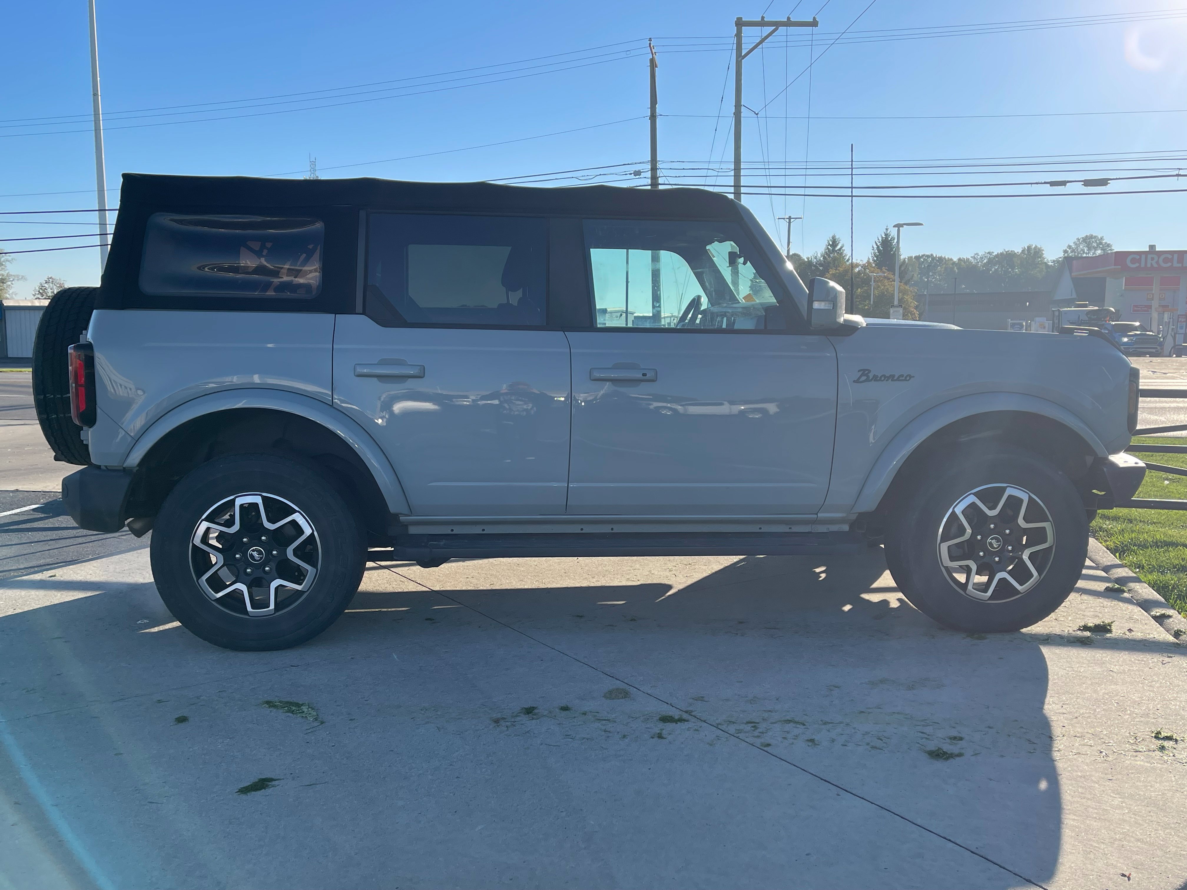 Used 2022 Ford Bronco Outer Banks AWD/4WD image 8