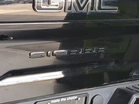 Used 2025 GMC Sierra 2500 AT4X AWD/4WD image 13