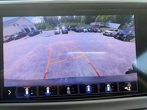 Used 2020 Buick Enclave Avenir w/ Avenir Technology Package AWD/4WD image 21