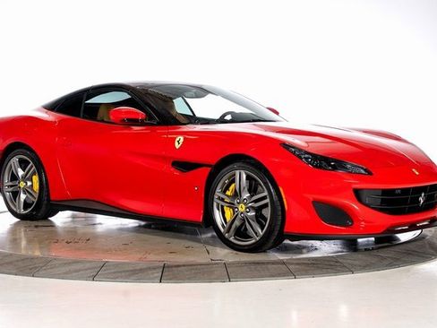 Used 2019 Ferrari Portofino image 11