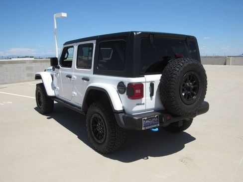 Used 2023 Jeep Wrangler Unlimited Rubicon 4xe AWD/4WD image 6