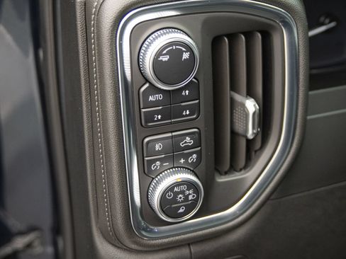 Used 2019 GMC Sierra 1500 SLT w/ SLT Premium Plus Package AWD/4WD image 20