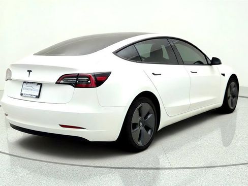 Used 2021 Tesla Model 3 Standard Range Plus RWD image 5