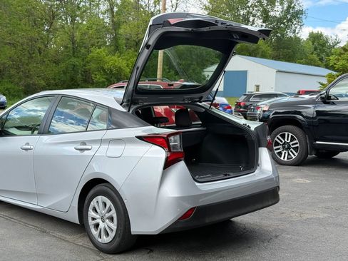 Used 2019 Toyota Prius LE FWD image 41
