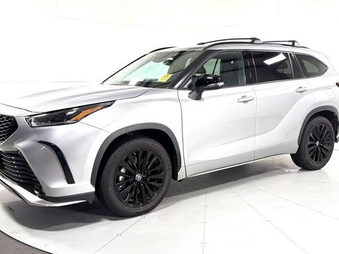 Used 2023 Toyota Highlander XSE image 8