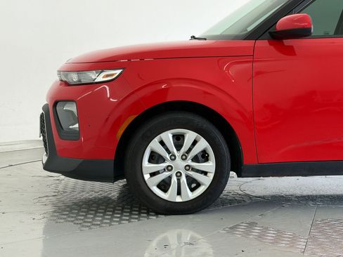 Used 2020 Kia Soul LX FWD image 26