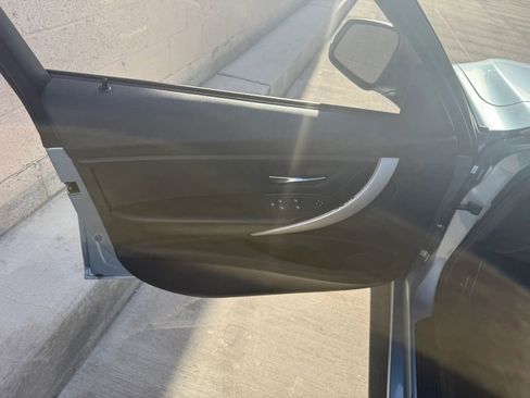 Used 2015 BMW 320i Sedan RWD image 13