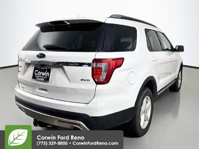 Used 2017 Ford Explorer XLT AWD/4WD image 7