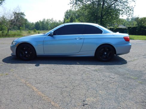 Used 2012 BMW 335i Convertible RWD image 2