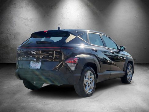 Certified 2026 Hyundai Kona SE FWD image 3
