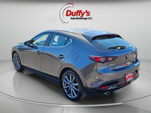 Used 2021 MAZDA MAZDA3 s image 16