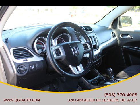 Used 2016 Dodge Journey SE w/ Flexible Seating Group FWD image 9