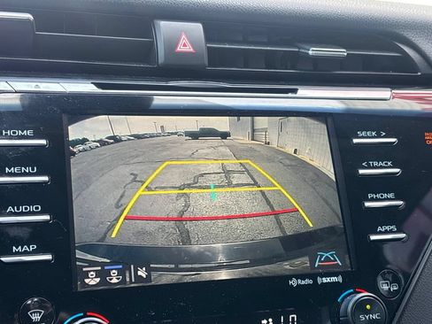 Used 2020 Toyota Camry XSE FWD image 11