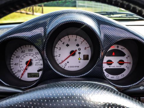 Used 2003 Toyota MR2 image 17