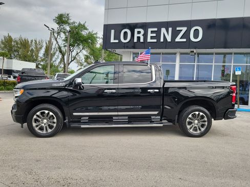 Used 2023 Chevrolet Silverado 1500 High Country w/ Technology Package image 8