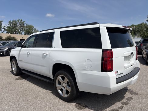 Used 2020 Chevrolet Suburban LT AWD/4WD image 6