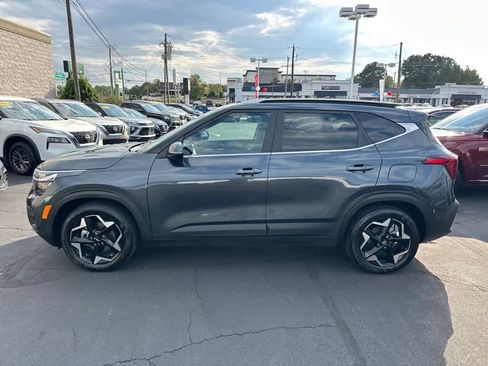 Used 2025 Kia Seltos EX w/ EX Sunroof Package image 6