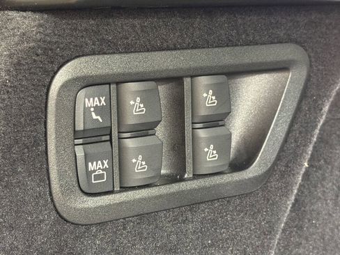 Used 2026 BMW X7 xDrive40i w/ M Sport Package image 20