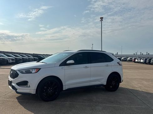 Used 2020 Ford Edge ST-Line FWD image 11