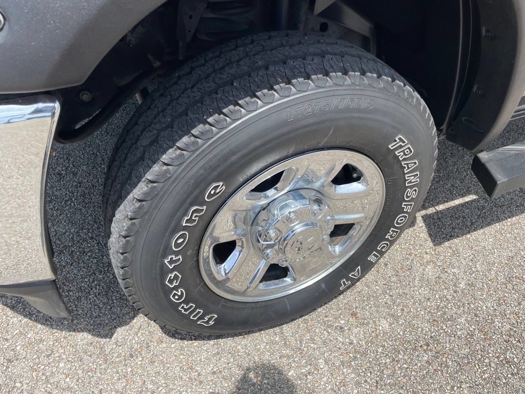 Used 2022 RAM 2500 Tradesman w/ Chrome Appearance Group AWD/4WD image 11