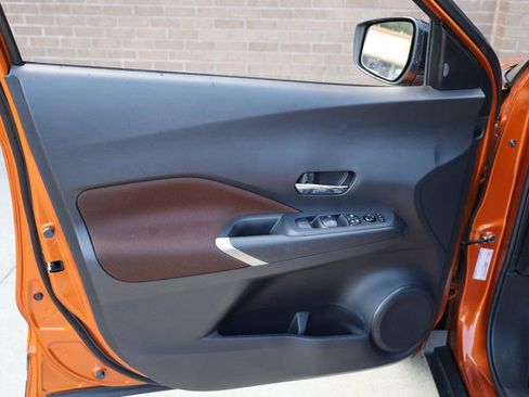 Used 2023 Nissan Kicks SR image 14