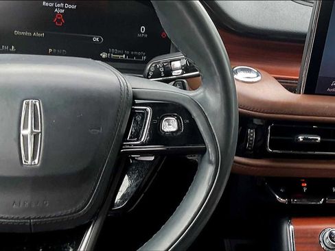 Used 2023 Lincoln Aviator Reserve w/ Equipment Group 201A image 18