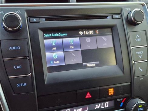 Used 2017 Toyota Camry LE FWD image 19