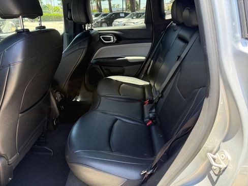 Used 2025 Jeep Compass Limited AWD/4WD image 23
