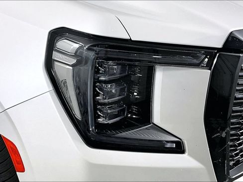 Certified 2023 GMC Yukon Denali Ultimate AWD/4WD image 31