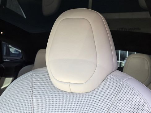 Used 2021 Tesla Model S Plaid image 30