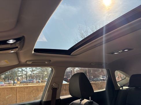 Certified 2024 Kia Seltos EX image 13