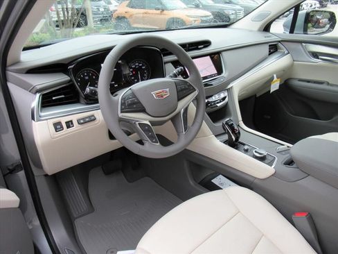 New 2026 Cadillac XT5 Premium Luxury w/ Driver Assist Package FWD image 15