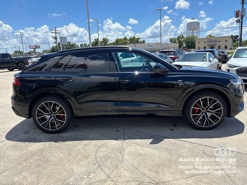 Used 2023 Audi Q8 Prestige w/ Prestige Package AWD/4WD image 4