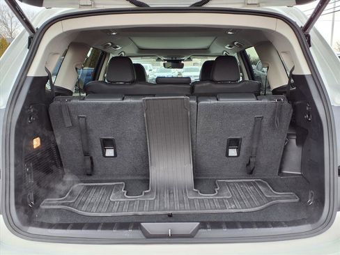 Certified 2024 Subaru Ascent Limited w/ Technology Package image 16