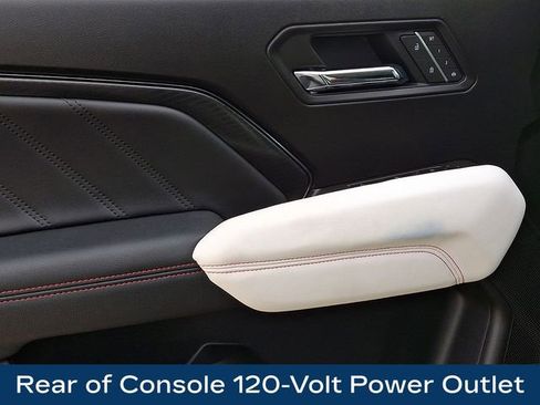 Used 2025 GMC Canyon AT4 w/ AT4X Package image 16