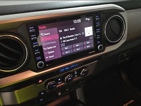 Used 2021 Toyota Tacoma SR5 RWD image 11