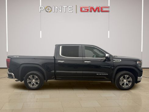 Certified 2025 GMC Sierra 1500 SLT image 12