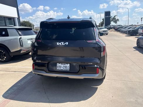 Certified 2024 Kia EV9 GT-Line AWD/4WD image 5